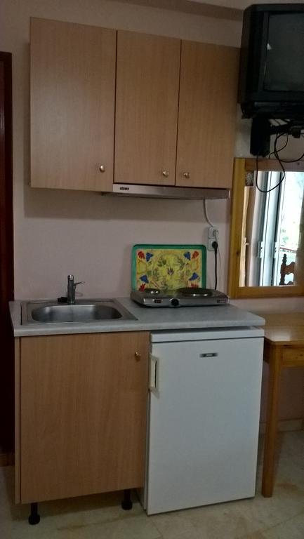 Dimitra Pentaliou Rooms 카메나불라 외부 사진